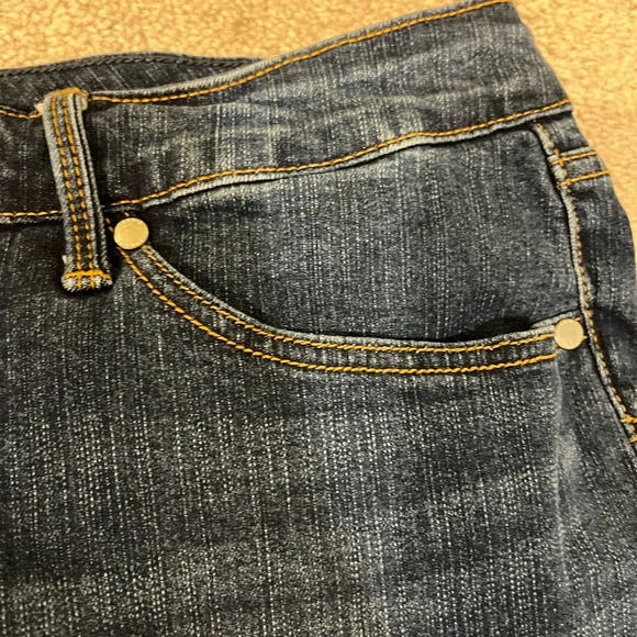 Torrid Boyfriend Straight Mid Rise Jeans with Vintage Stretch - Picture 5 of 8